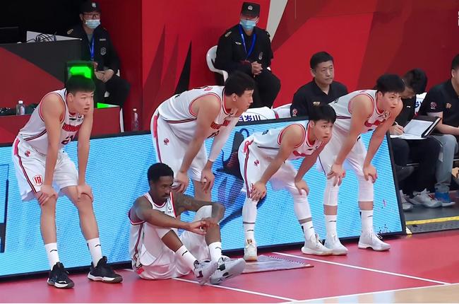 包含广东宏远内部会议纪要流出:今晚临场应变,中超使命明确,更衣室氛围转暖的词条 包含广东宏远内部会议纪要流出:今晚临场应变,中超使命明确,更衣室氛围转暖的词条